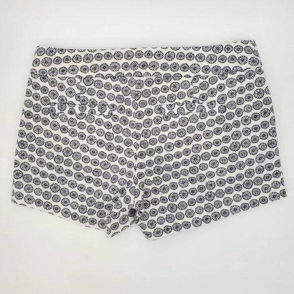 J.Crew Factory Women's Black White Floral Print Casual Stretch Shorts - Picture 3 of 8